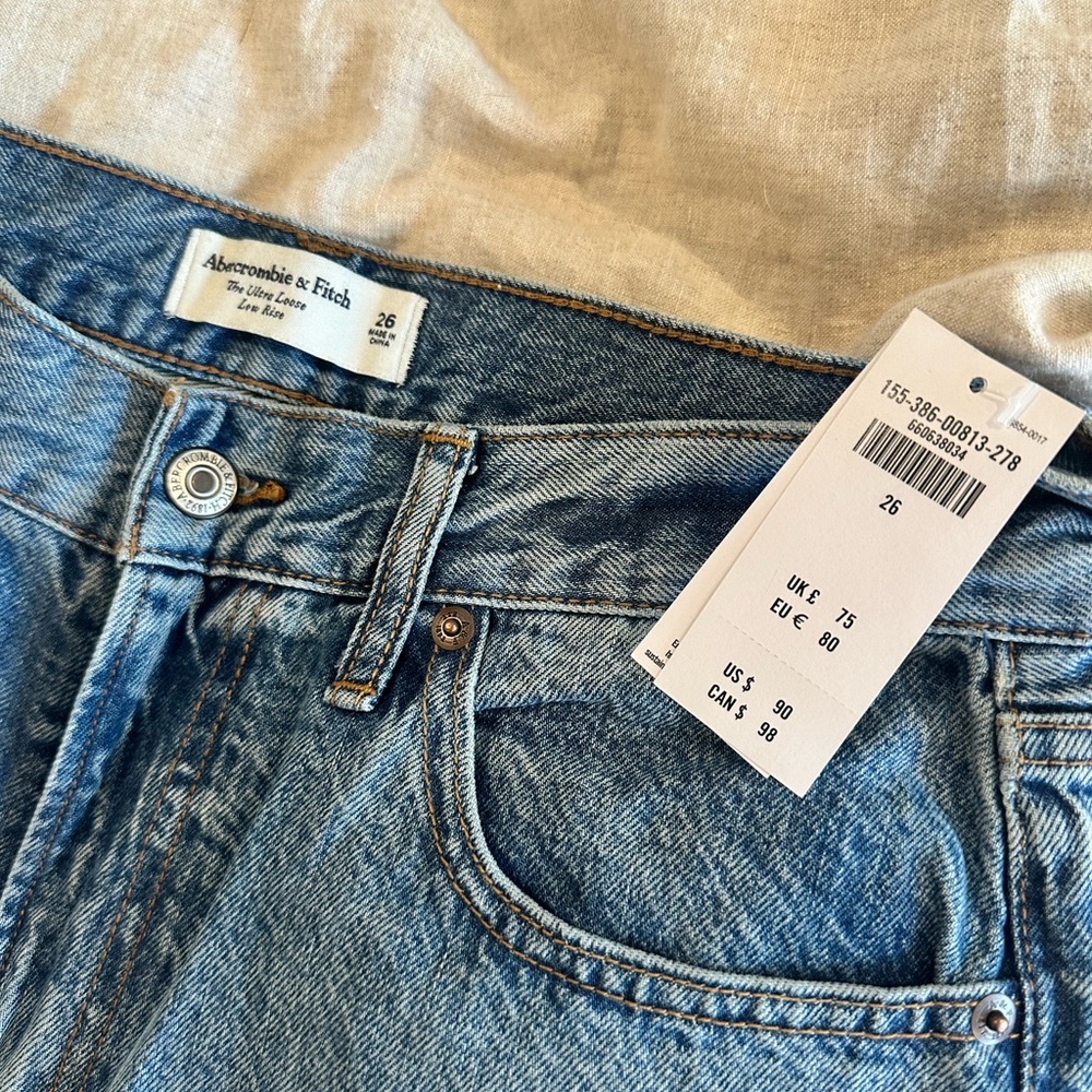 Abercrombie & Fitch Ultra Loose Low Rise Jeans - Picture 5 of 8